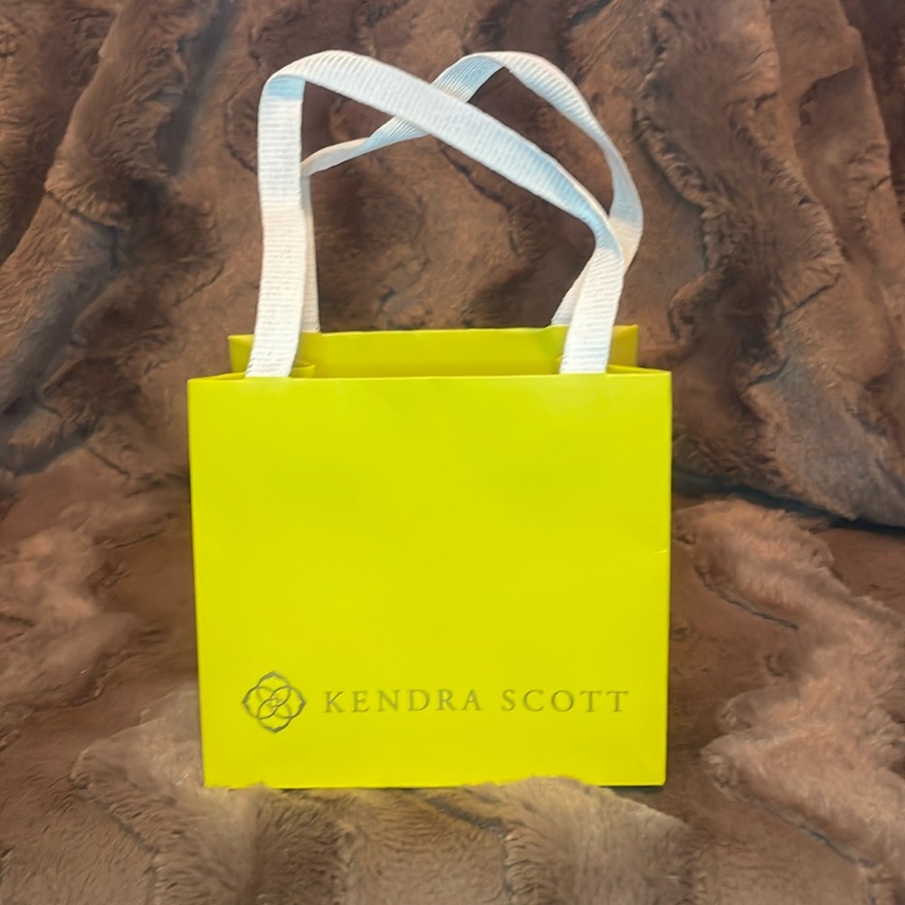 Kendra Scott Gift Bag